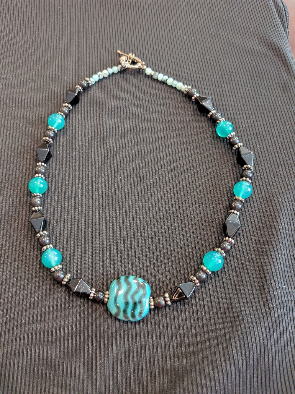 Handcrafted Turquoise Color & Black Beaded Necklace 8.5" -